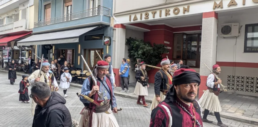 Κορυφώθηκαν οι εορτασμοί για την Απελευθέρωση της Πάτρας από τους Οθωμανούς - Παρέλαση στη Ρήγα Φεραίου ΦΩΤΟ ΒΙΝΤΕΟ