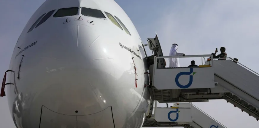 Γιατί ανησυχεί ο πλανήτης για την ηλιακή ακτινοβολία, που «καθηλώνει» χιλιάδες Airbus;