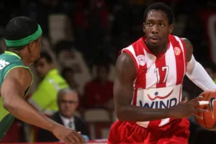 Για κακούργημα συνελήφθη πρώην Αμερικανός γκαρντ του Ολυμπιακού