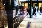 Σε ρυθμούς «Black Friday» και η Πάτρα: Συγκρατημένη αισιοδοξία στην αγορά, τι λένε στην «Π» γνωστοί έμποροι