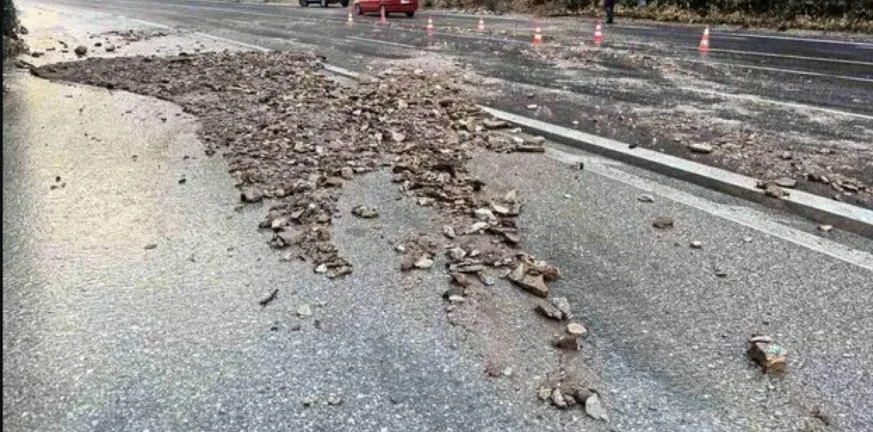 Βροχόπτωση, χαλάζι, γέμισε με πέτρες και χώματα ο ΒΟΑΚ, ΦΩΤΟ, ΒΙΝΤΕΟ