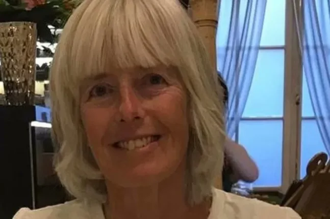 Βρετανία: 68χρονος έσφαξε την πρώην σύζυγό του πάνω από τον τάφο του αυτόχειρα γιου τους