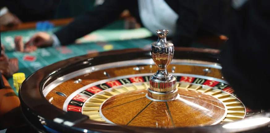 Αρχηγός κυκλώματος: Δεν εξαπάτησα κανέναν, μου έδιναν να παίζω «μαύρα» λεφτά και ήθελαν τόκο 80% το μήνα