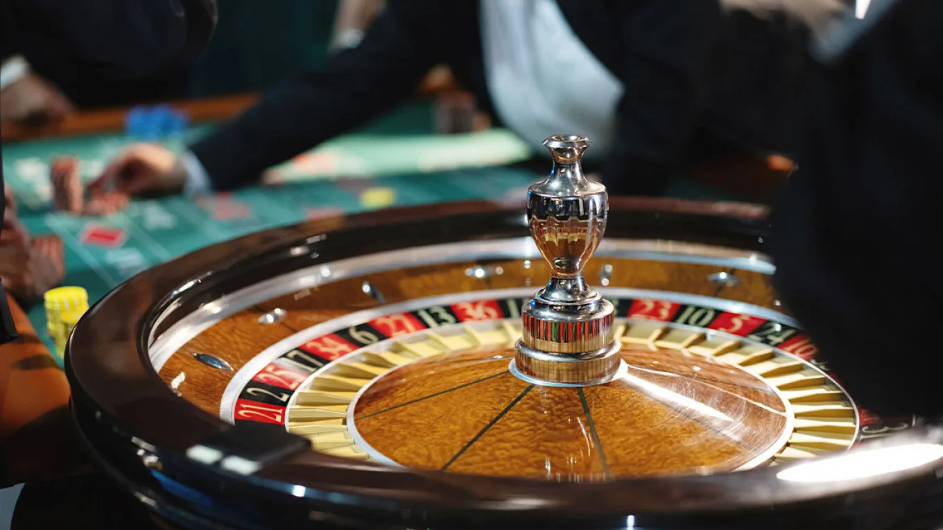 Αρχηγός κυκλώματος: Δεν εξαπάτησα κανέναν, μου έδιναν να παίζω «μαύρα» λεφτά και ήθελαν τόκο 80% το μήνα Αρχηγός κυκλώματος: Δεν εξαπάτησα κανέναν, μου έδιναν να παίζω «μαύρα» λεφτά και ήθελαν τόκο 80% το μήνα