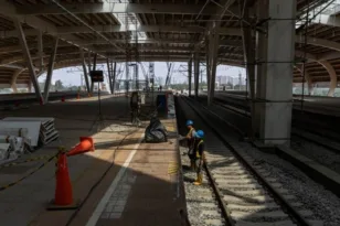 Τραγωδία στην Κίνα: 11 νεκροί από σύγκρουση τρένου με εργάτες στο Γιουνάν