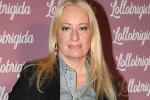 Αφροδίτη Γραμμέλη: «Δόξα και τιμή στους ήρωες του Πολυτεχνείου»