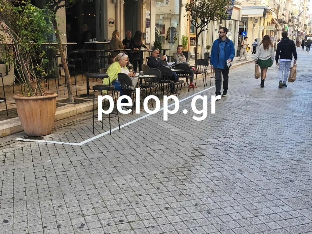 Πάτρα: Σε εξέλιξη οι εργασίες για διαγραμμίσεις στον πεζόδρομο της Ρήγα Φεραίου ΦΩΤΟ Πάτρα: Σε εξέλιξη οι εργασίες για διαγραμμίσεις στον πεζόδρομο της Ρήγα Φεραίου ΦΩΤΟ