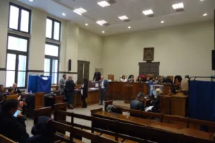 Η υπάλληλος με… κοινό λογαριασμό!