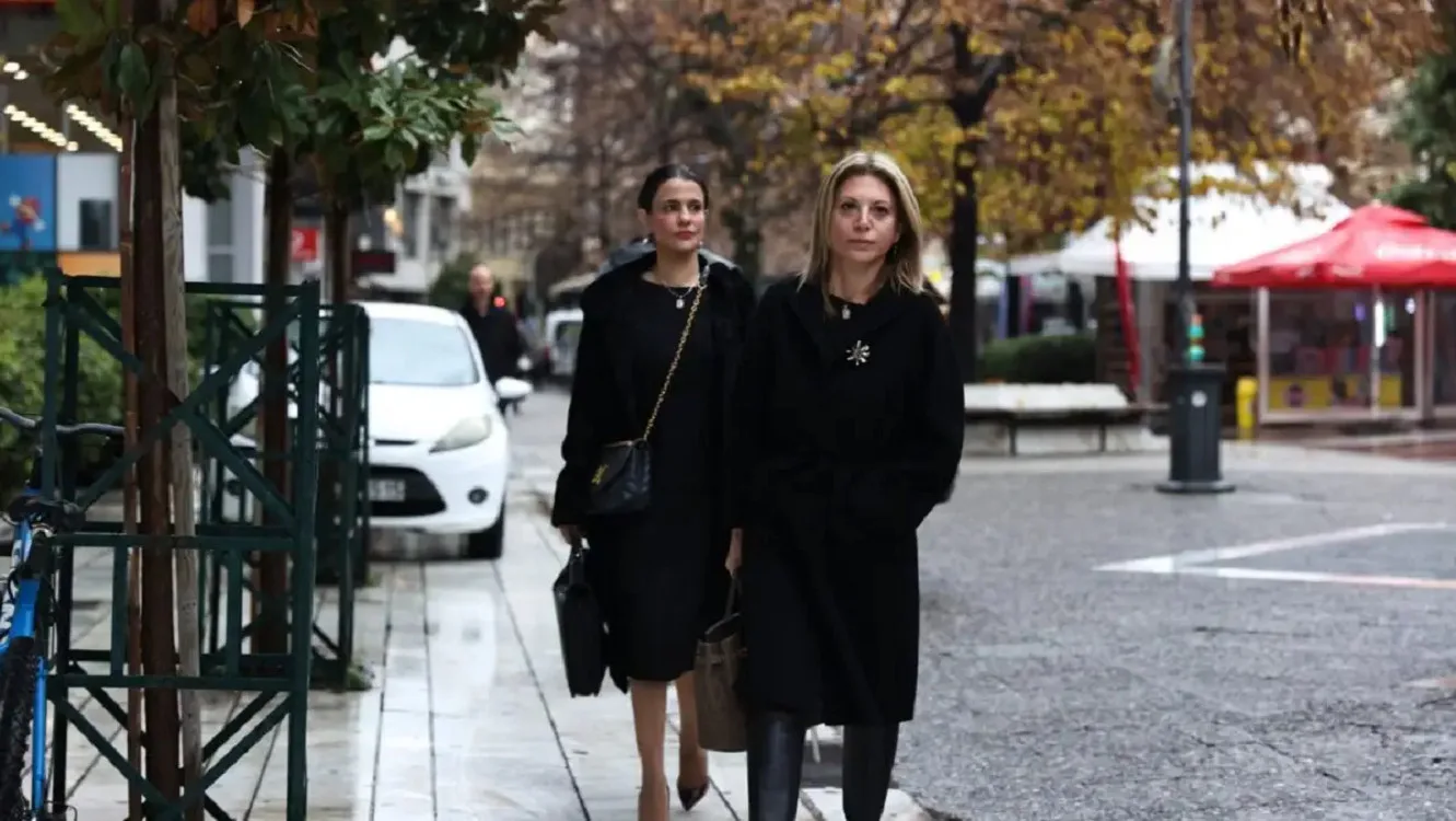 Λάρισα - Συνεχίζεται η δίκη για το βιντεοληπτικό υλικό των Τεμπών: Καταγγελίες, εντάσεις και νέες τοποθετήσεις