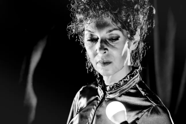 Δήμητρα Παπαδήμα: «Η Πηνελόπη Δέλτα είναι μια φωτιά που δεν σβήνει - Με καίει και με γεννά ξανά»