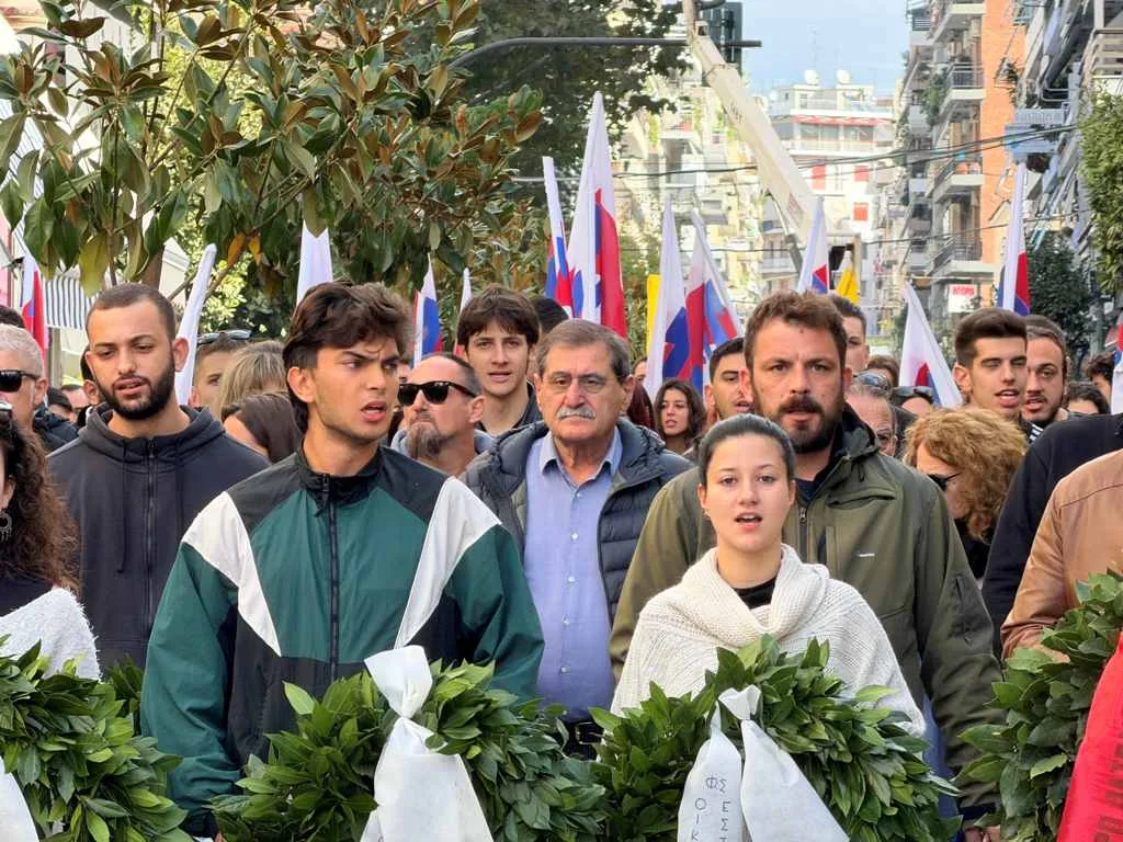 Πάτρα: Στεφάνι Πελετίδη στο Παράρτημα - «Τα συνθήματα του Πολυτεχνείου παραμένουν ζωντανά και επίκαιρα» Πάτρα: Στεφάνι Πελετίδη στο Παράρτημα - «Τα συνθήματα του Πολυτεχνείου παραμένουν ζωντανά και επίκαιρα»
