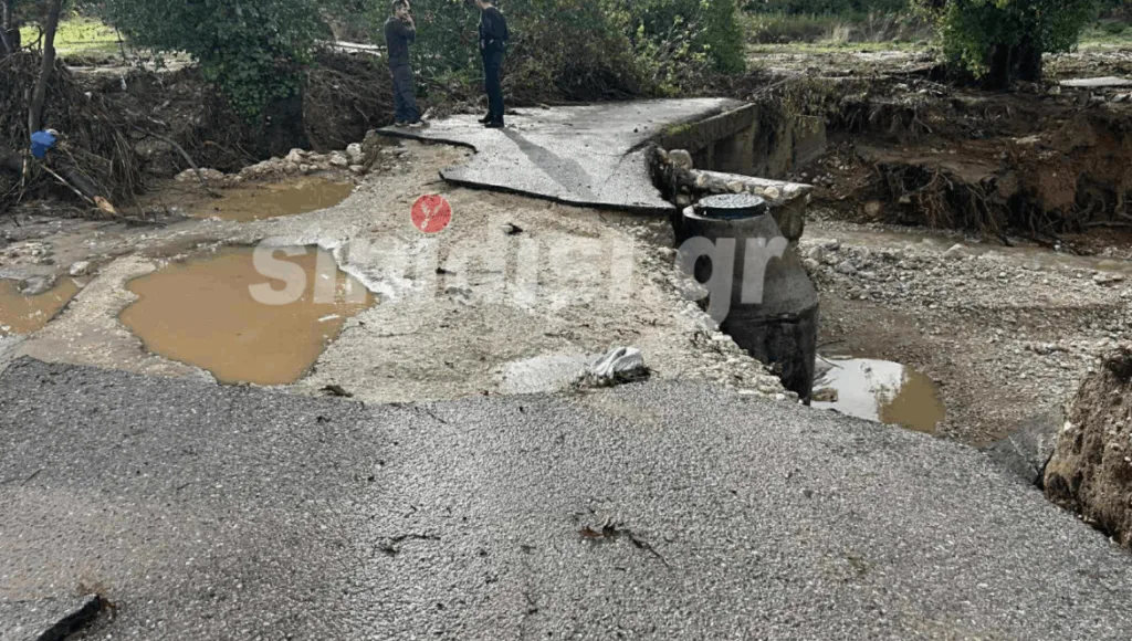 Μοναστηράκι: Ξεχείλισε χείμαρρος, «άνοιξαν» δρόμοι, κλειστό το σχολείο ΦΩΤΟ