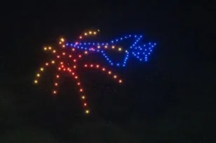 Θεαματικό σόου drones στη Σχολή Ικάρων – «Μπλε» μαχητικό κατέρριψε «κόκκινο» στον ουρανό ΦΩΤΟ-ΒΙΝΤΕΟ