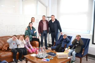 Πάτρα: Μαθητές του 32ου Δημοτικού προσφέρουν αγάπη σε συμπολίτες μέσα από κατασκευές τους