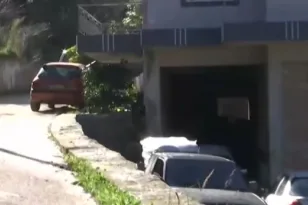 Δυτική Αχαΐα: «Τον κρατούσα αγκαλιά και πέσαμε μαζί» – Η κατάθεση του 25χρονου για την τραγωδία με τον 3χρονο