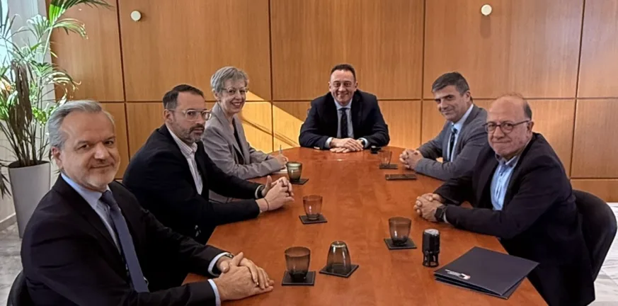 ΕΑΠ – Υπουργείο Παιδείας: Νέο Πρωτόκολλο Συνεργασίας για την Επαγγελματική Εκπαίδευση και τη Διά Βίου Μάθηση