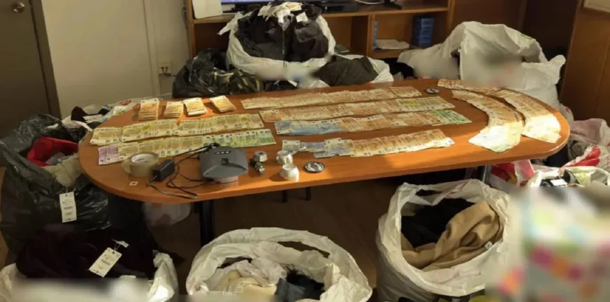 Σπείρα–«βιομηχανία κλοπών»: Άδειαζαν καταστήματα στην Αττική και έστελναν τα ρούχα στα Τίρανα ΦΩΤΟ-ΒΙΝΤΕΟ