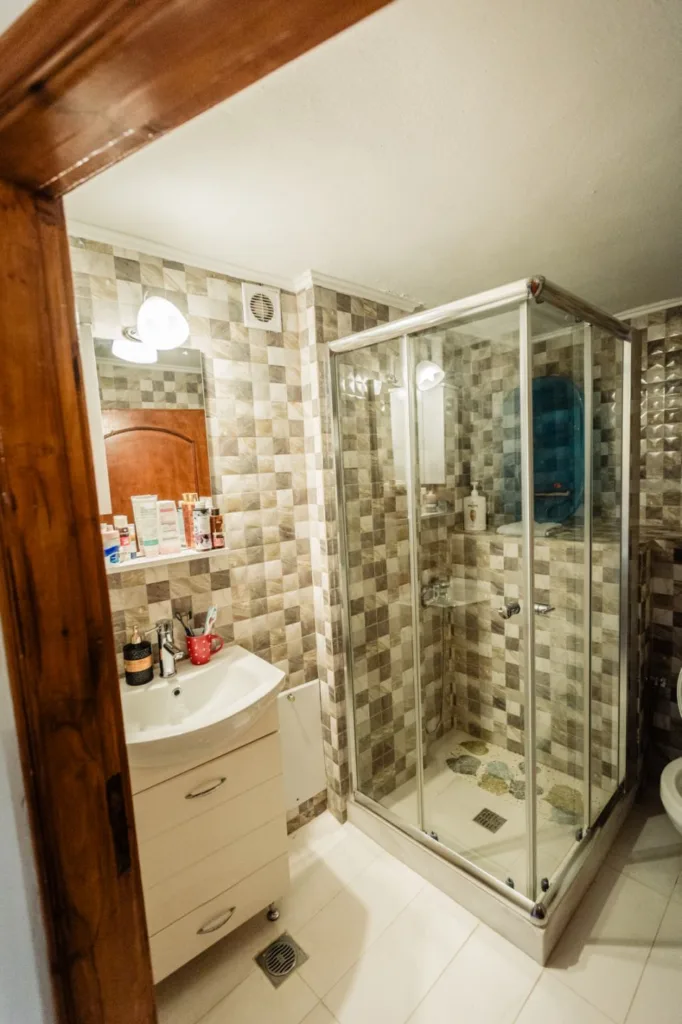 ΚΑΤΩ ΒΛΑΣΙΑ ΚΑΤΩ ΒΛΑΣΙΑ