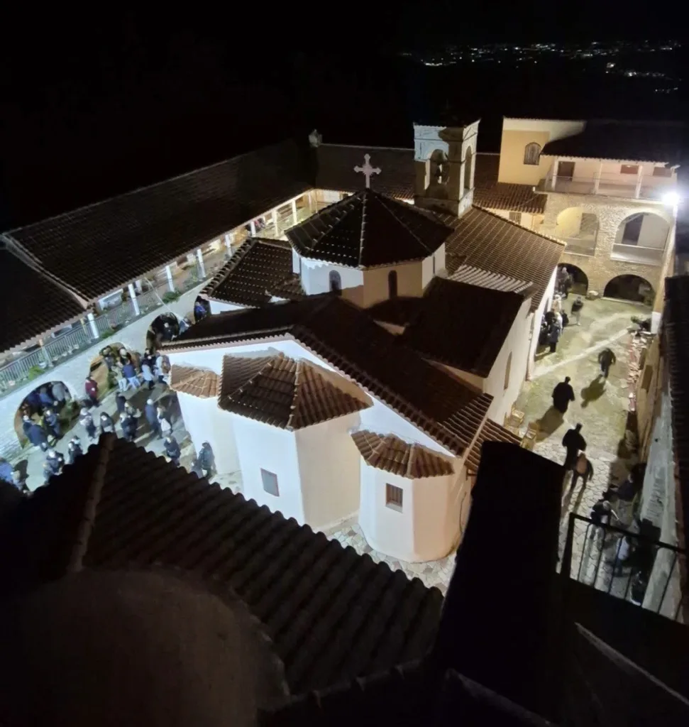 Πάτρα: Με λαμπρότητα τιμήθηκαν τα Εισόδια της Θεοτόκου στη Μονή Ομπλού ΦΩΤΟ