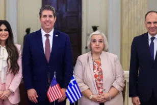 Ελλάδα – ΗΠΑ: Νέα συμφωνία για την εργασία μελών οικογενειών διπλωματών