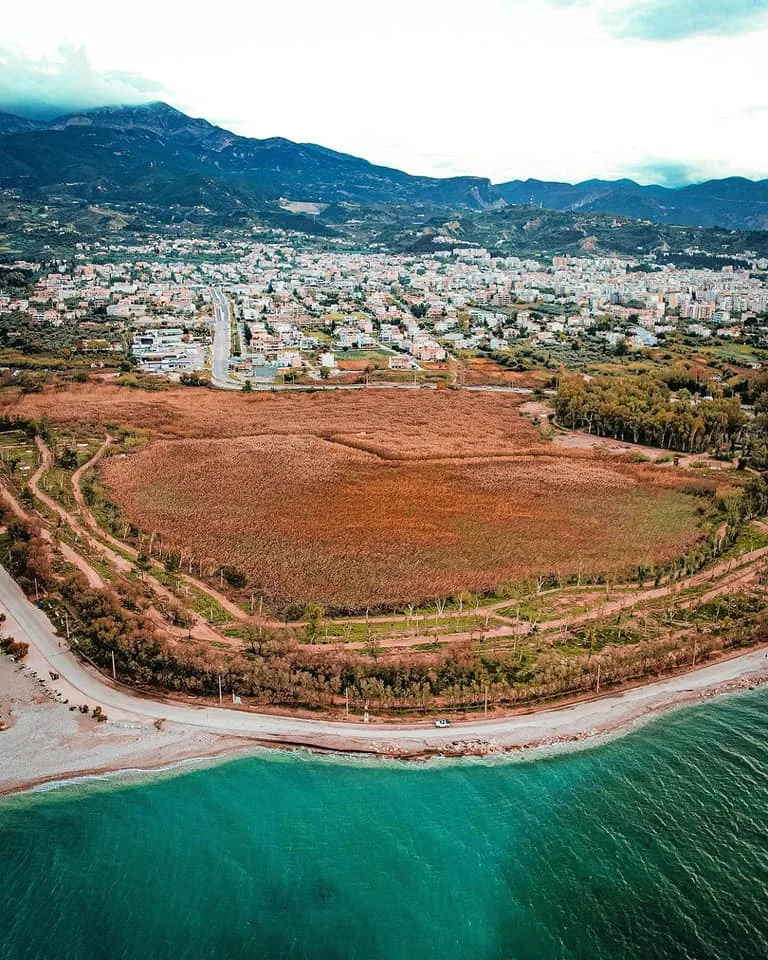 Παρεμβάσεις σε ιστορικά κτίρια και συνοικίες: Ο Δήμος Πατρέων παρουσιάζει το νέο αποτύπωμα αναπλάσεων