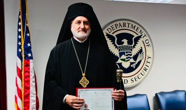 Το μήνυμα του αρχιεπίσκοπου Αμερικής Ελπιδοφόρου για την απόκτηση της Αμερικανικής υπηκοότητας