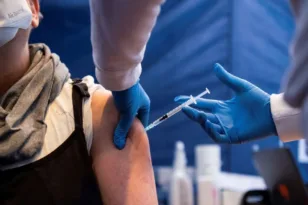 Γρίπη: Ξεκίνησε τέσσερις εβδομάδες νωρίτερα στην Ευρώπη, τι σημαίνει αυτή η αλλαγή και πόσο «βαριά» θα είναι φέτος