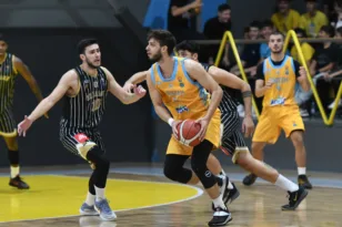 Ιστορική και μεγάλη νίκη για την ΑΕ Γλαύκου Έσπερου