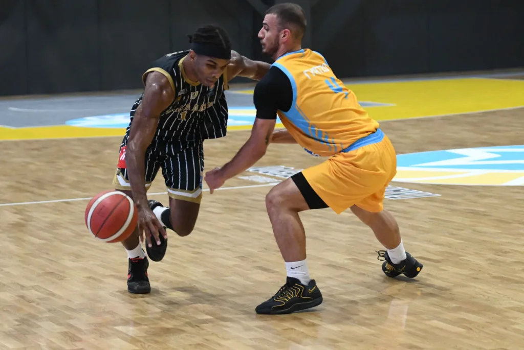 Ιστορική και μεγάλη νίκη για την ΑΕ Γλαύκου Έσπερου