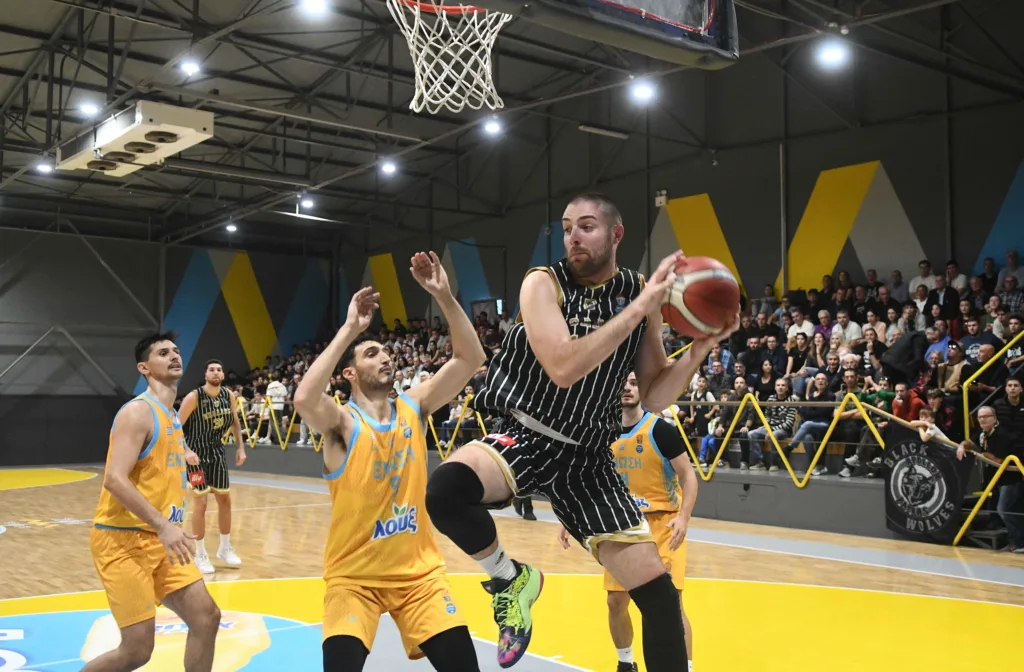 Ιστορική και μεγάλη νίκη για την ΑΕ Γλαύκου Έσπερου