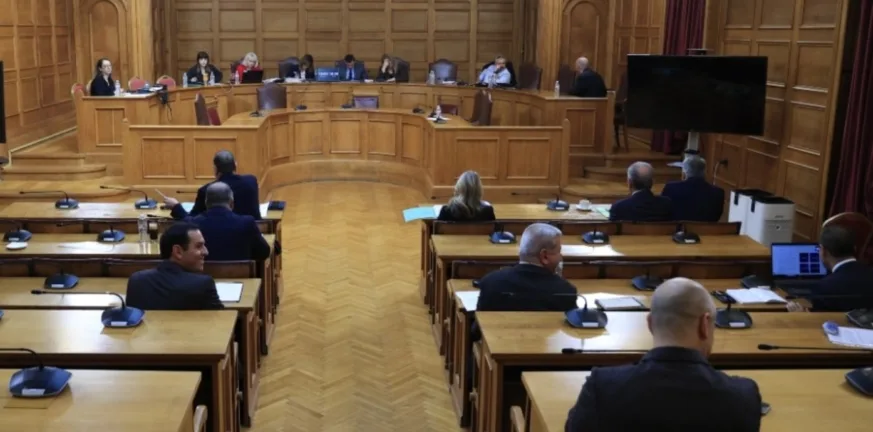 Τα βλέμματα στην εξεταστική για τον ΟΠΕΚΕΠΕ, καταθέτουν «φραπές» και «χασάπης»