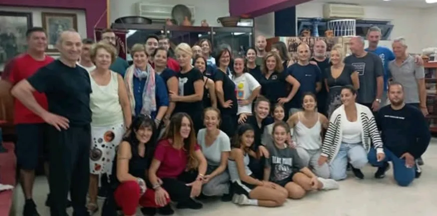 Αντιδράσεις στον «Φάρο Ποντίων Πατρών» μετά την απομάκρυνση του δασκάλου χορού Κώστα Σαββινίδη