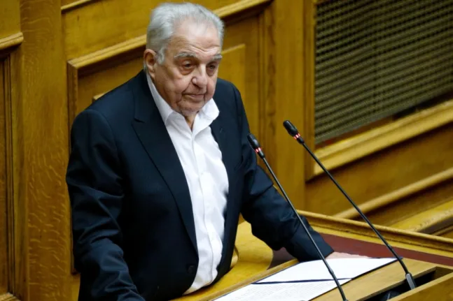 Βουλή: Διακομματικά συλλυπητήρια για τον θάνατο του Αλέκου Φλαμπουράρη