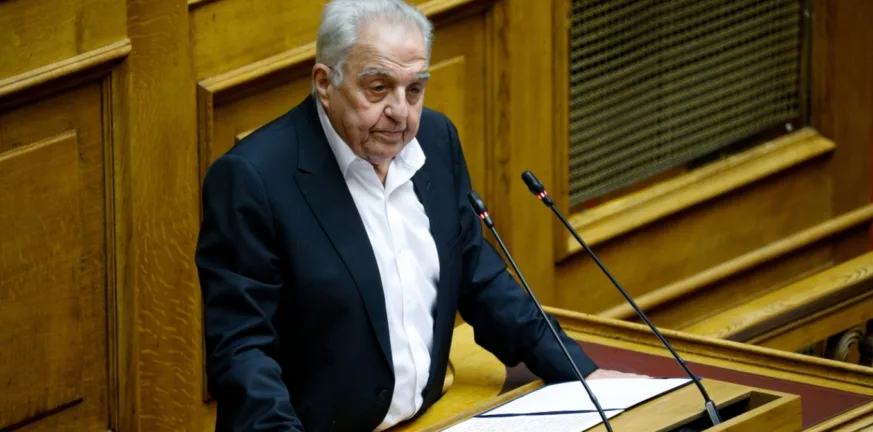 Βουλή: Διακομματικά συλλυπητήρια για τον θάνατο του Αλέκου Φλαμπουράρη