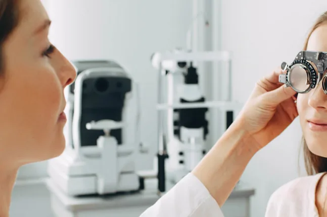 Τα ποσά που αποζημιώνει ο ΕΟΠΥΥ για γυαλιά και φακούς επαφής