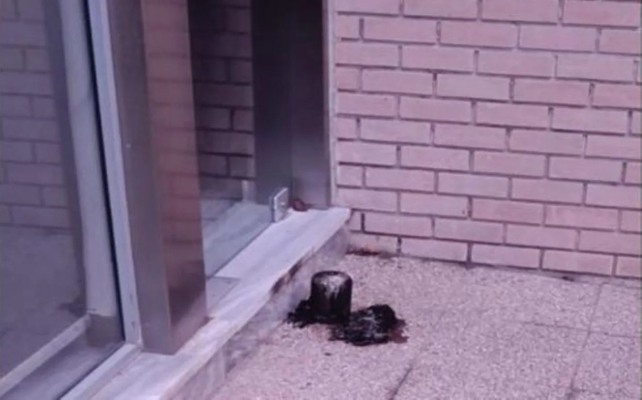 Ανάληψη ευθύνης για την εμπρηστική επίθεση στα γραφεία της Ομάδας Αλήθειας Ανάληψη ευθύνης για την εμπρηστική επίθεση στα γραφεία της Ομάδας Αλήθειας