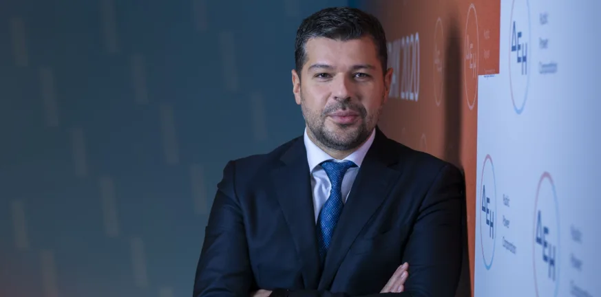 Ισχυρά αποτελέσματα με προσαρμοσμένο EBITDA στα €1,7 δισ. και καθαρά κέρδη στα €0,4 δισ. για το εννεάμηνο 2025