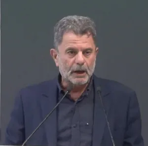 Πάτρα - Συνδιάσκεψη ΠΑΣΟΚ: Σκληρή κριτική και μηνύματα αλλαγής - Πολιτικές δεσμεύσεις Ανδρουλάκη