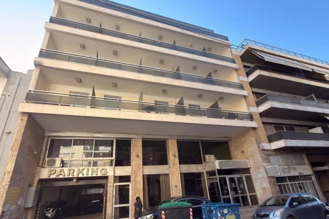 «Πολλές φορές μας απειλούσε να δώσουμε ψυχοφάρμακα. Ένας ασθενής έκατσε μια εβδομάδα σε κώμα», αποκαλυπτικές οι μαρτυρίες για το γηροκομείο της Κυψέλης