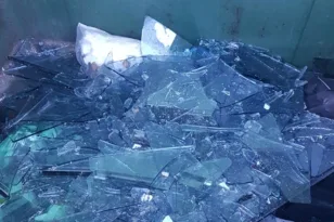 Πάτρα: «Έπνιξε» κάδο με γυαλιά και μπάζα στα Βραχνέικα και πλήρωσε το τίμημα – Πρόστιμο σε επαγγελματία από τον Δήμο ΦΩΤΟ