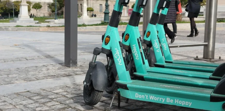 Ηλεκτρικά πατίνια: Αντιπαράθεση Θεοδωρικάκου-Δούκα για την Αθήνα Ηλεκτρικά πατίνια: Αντιπαράθεση Θεοδωρικάκου-Δούκα για την Αθήνα