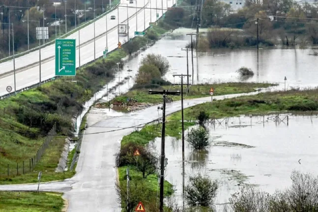Δυτική Ελλάδα στο έλεος της κακοκαιρίας: Εγκλωβισμένοι κάτοικοι στους Μελισσουργούς Άρτας