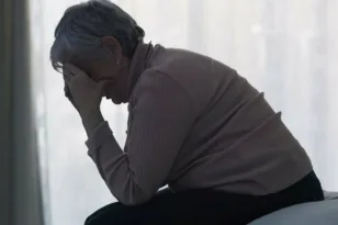 Πώς ηλικιωμένη «πάγιδεψε» απατεώνες που παρίσταναν τους υπαλλήλους ΔΕΔΔΗΕ