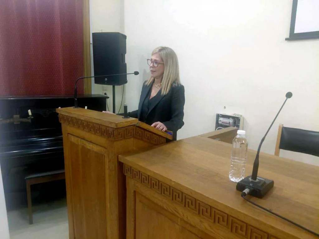 Το Επιμελητήριο Αχαΐας στο πλευρό των οικογενειακών επιχειρήσεων Το Επιμελητήριο Αχαΐας στο πλευρό των οικογενειακών επιχειρήσεων