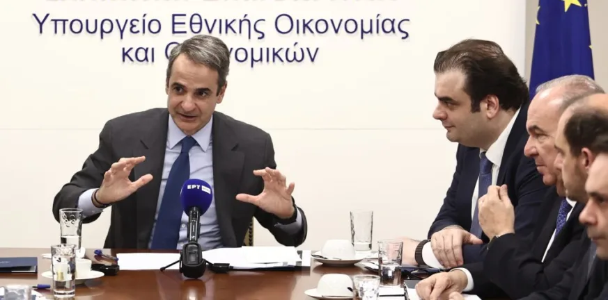 Νέα δημοσκόπηση της Marc: Το 44,5% προτιμά τη σταθερότητα