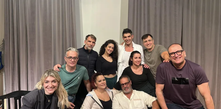 Οι «Υποκριτές» παρουσιάζουν την κωμωδία «Να’μαστε και κάπου άνθρωποι»