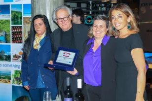 Διεθνής διάκριση για την Αιγιάλεια: Τα Οινοξένεια στα Iter Vitis Awards 2025