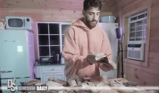 Για δύο μήνες έτρωγε αποκλειστικά κρέας...