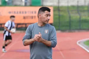 Ο Παναιγιάλειος το ντέρμπι, δεν άντεξε με 10 η Παναχαϊκή Ο Παναιγιάλειος το ντέρμπι, δεν άντεξε με 10 η Παναχαϊκή