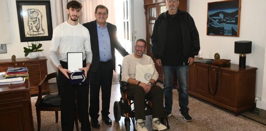 Πάτρα: Τον Αλέξανδρο Σκούρτη της Ολυμπιάδας υποδέχθηκε ο Κώστας Πελετίδης - Χάλκινος στο Παγκόσμιο Πρωτάθλημα Para Athletics